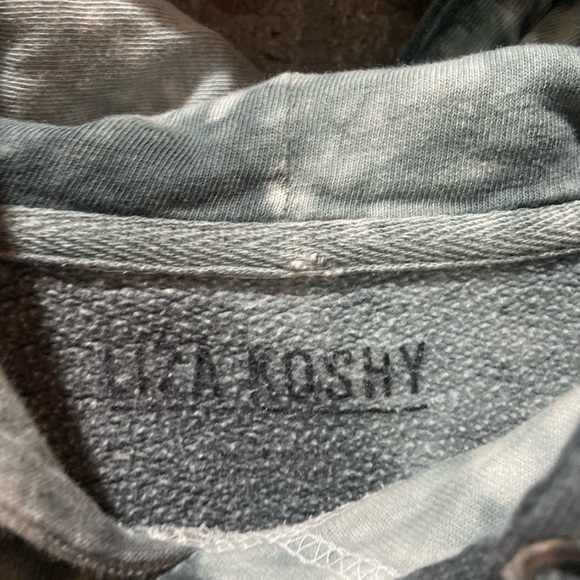 Liza Koshy Pullover - Picture 4 of 6